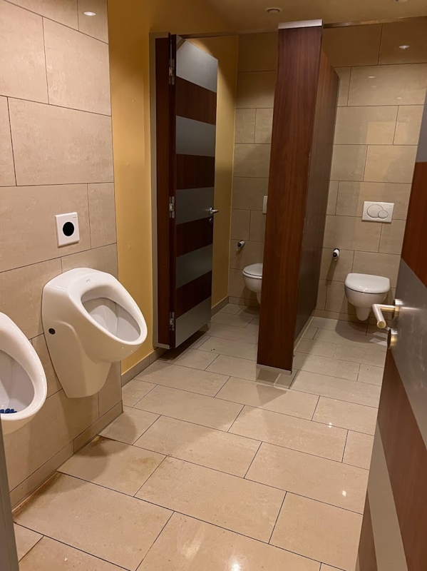 moderne WC-Anlagen